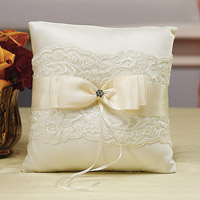 french lace ring pillow