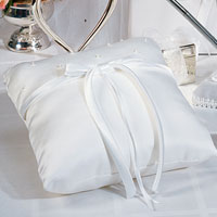 sophisticate ring pillow