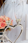 toasting flutes