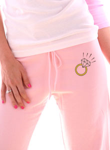 ring sweat pants in curly style