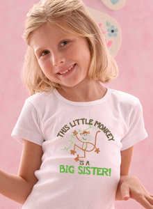 this little monkey is a big sistert-shirt